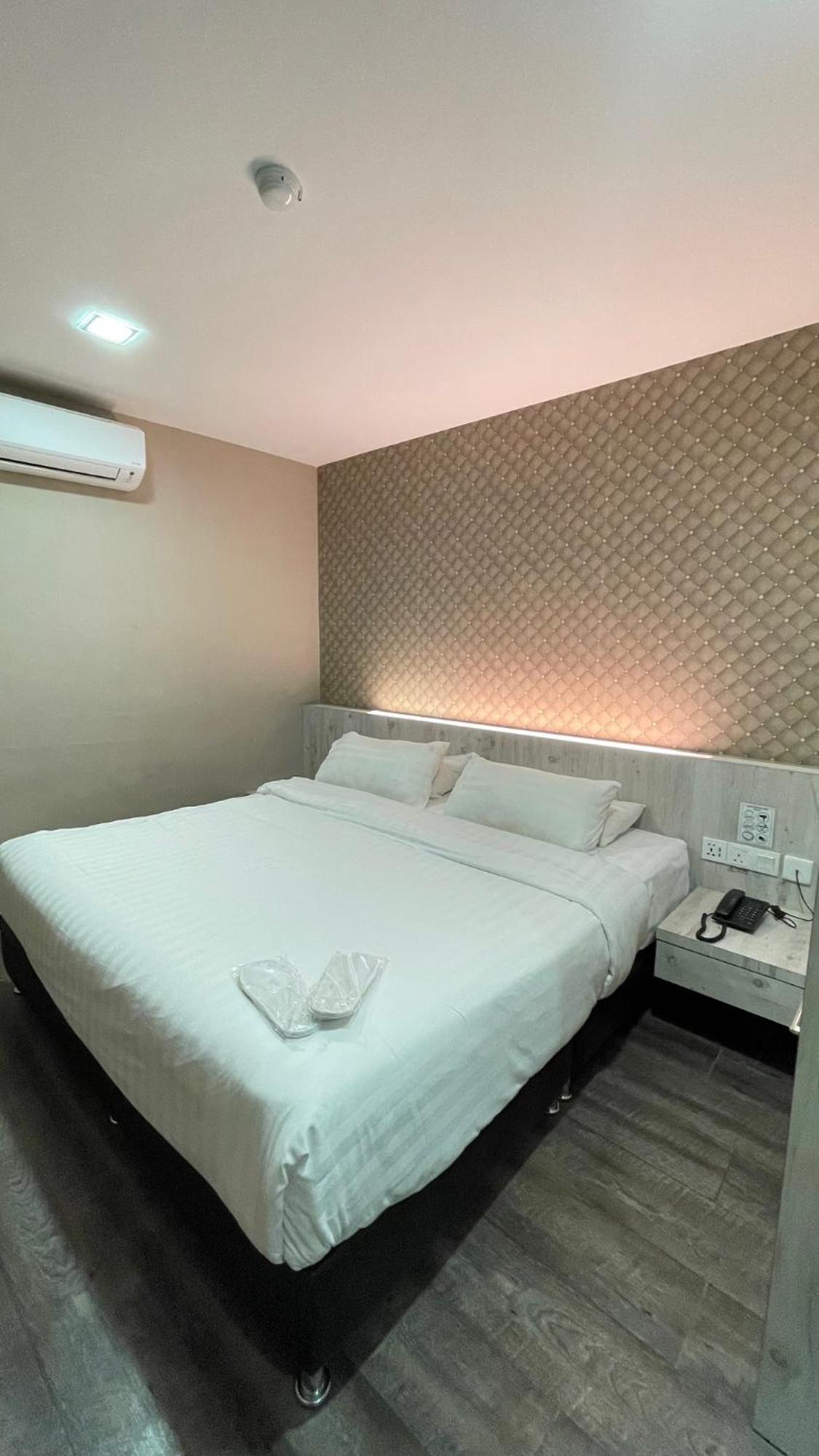 De Parkview Hotel Іпох Екстер'єр фото