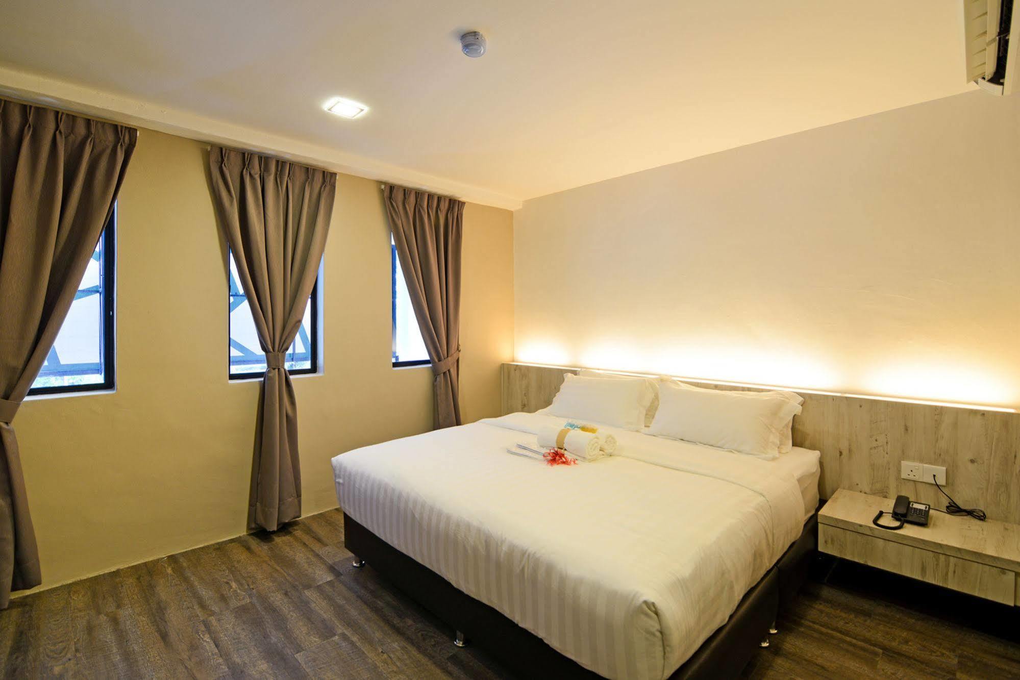 De Parkview Hotel Іпох Екстер'єр фото